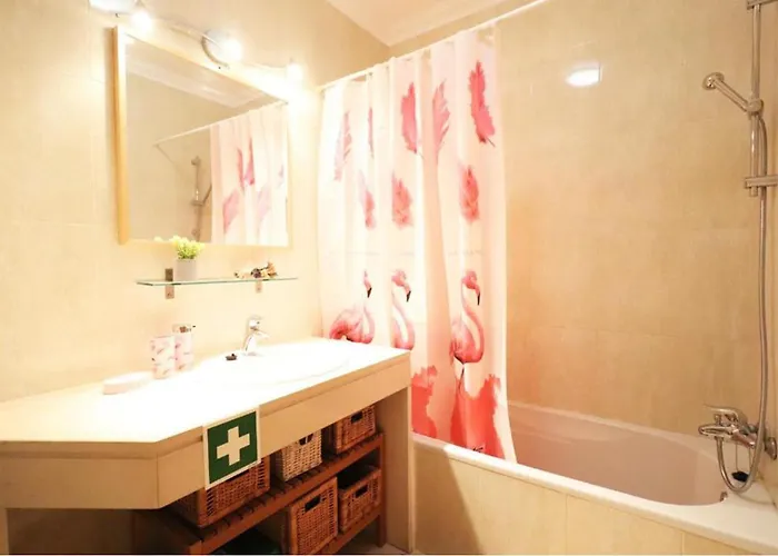 T1 Flamingo - - 1,5 Km Da *