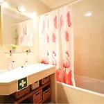 T1 Flamingo - - 1,5 Km Da *