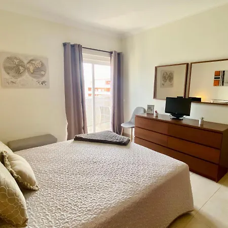 T1 Flamingo - - 1,5 Km Da * Portimão